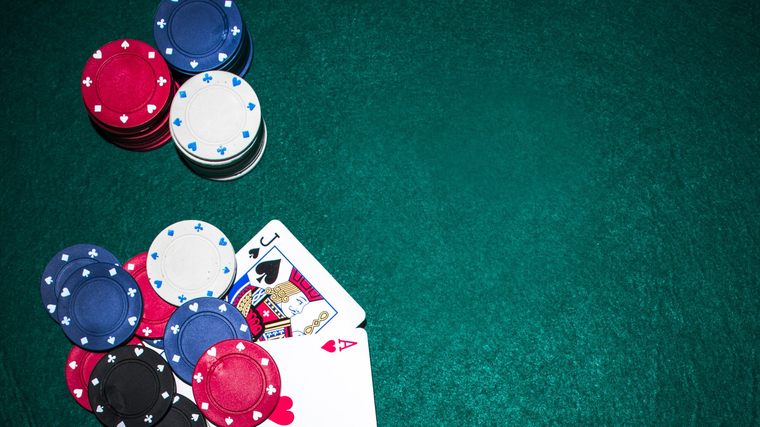 What are the things that you should know for registration at online casino?